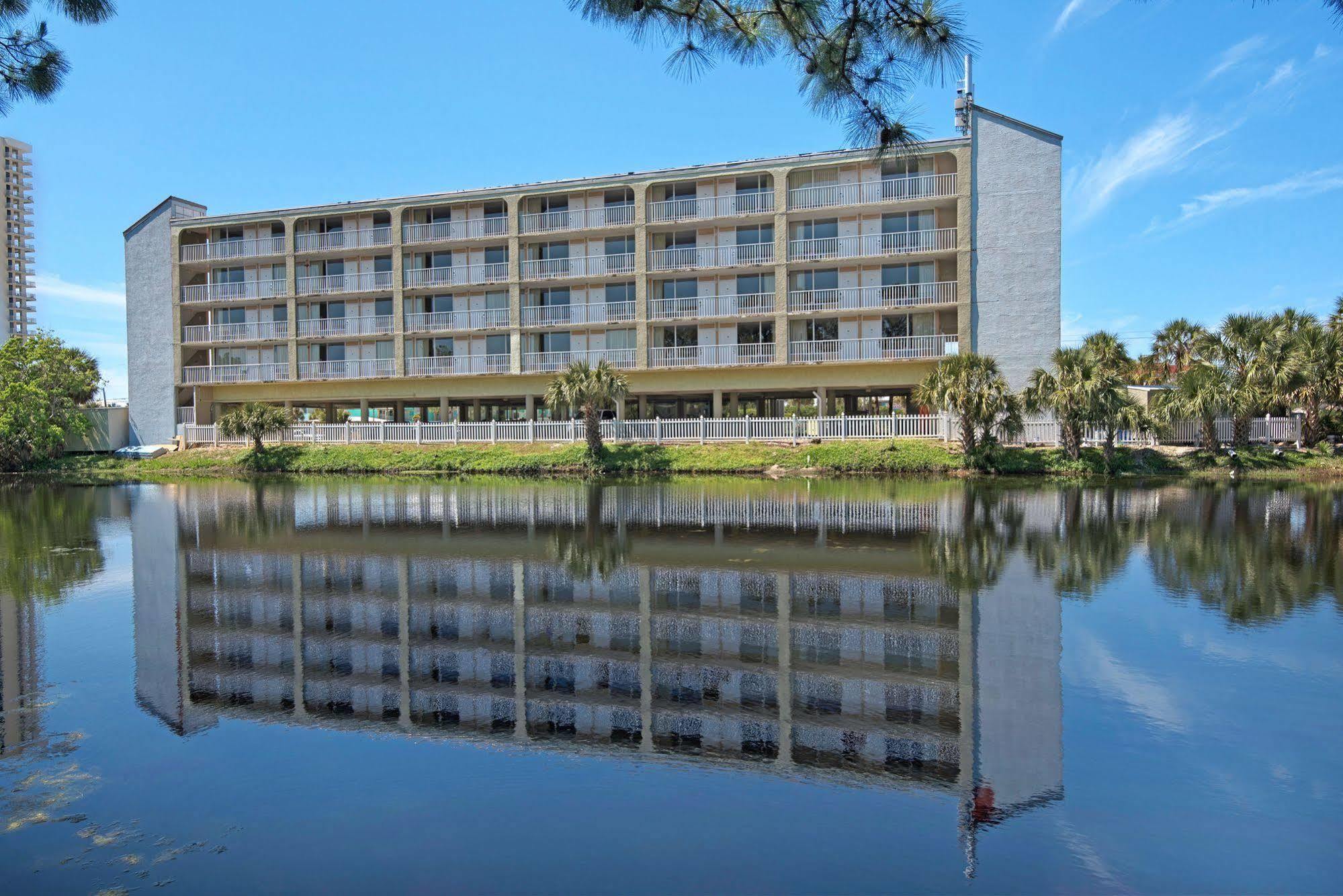 Baymont By Wyndham Panama Stadt Exterior foto