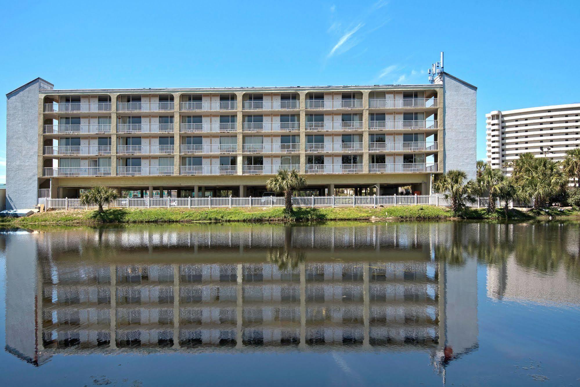 Baymont By Wyndham Panama Stadt Exterior foto